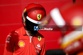 31/10/2024 - Scuderia Ferrari mechanic, mecanicien, mechanics during the Formula 1 Grande Premio de Sao Paulo 2024, 21th round of the 2024 Formula One World Championship from November 1 to 3, 2024 on the Interlagos Circuit, in Sao Paulo, Brazil - F1 - SAO PAULO GRAND PRIX 2024 - FORMULA 1 - MOTORI