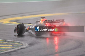 02/11/2024 - Max Verstappen (NED) - Oracle Red Bull Racing - Red Bull RB20 - Honda RBPT  during Qualify session of the Formula 1 Lenovo Grande Premio de Sao Paulo 2024, scheduled to take place at Interlagos Circuit, San Paolo, Brasil, BRA  Nov 1st-3rd, 2024 - FORMULA 1 LENOVO GRANDE PREMIO DE SAO PAULO 2024 - QUALIFYING - FORMULA 1 - MOTORI