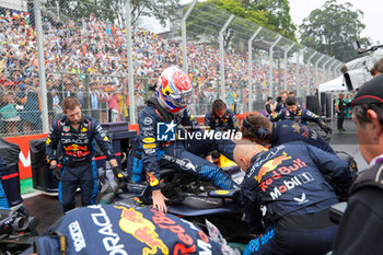 2024-11-03 - Max Verstappen (NED) - Oracle Red Bull Racing - Red Bull RB20 - Honda RBPT on the grid  during the race of Formula 1 Lenovo Grande Premio de Sao Paulo 2024, scheduled to take place at Interlagos Circuit, San Paolo, Brasil, BRA  Nov 1st-3rd, 2024 - FORMULA 1 LENOVO GRANDE PREMIO DE SAO PAULO 2024 - RACE - FORMULA 1 - MOTORS