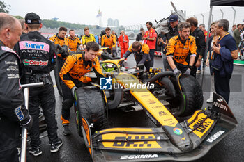 2024-11-03 - Lando Norris (GBR) - McLaren Formula 1 Team - McLaren MCL38 - Mercedes on the grid  during the race of Formula 1 Lenovo Grande Premio de Sao Paulo 2024, scheduled to take place at Interlagos Circuit, San Paolo, Brasil, BRA  Nov 1st-3rd, 2024 - FORMULA 1 LENOVO GRANDE PREMIO DE SAO PAULO 2024 - RACE - FORMULA 1 - MOTORS