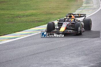 2024-11-03 - Max Verstappen (NED) - Oracle Red Bull Racing - Red Bull RB20 - Honda RBPT during the Formula 1 Lenovo Grande Premio de Sao Paulo 2024, scheduled to take place at Interlagos Circuit, San Paolo, Brasil, BRA  Nov 1st-3rd, 2024 - FORMULA 1 LENOVO GRANDE PREMIO DE SAO PAULO 2024 - RACE - FORMULA 1 - MOTORS