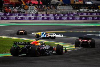 02/11/2024 - 01 VERSTAPPEN Max (nld), Red Bull Racing RB20, action during the Formula 1 Grande Premio de Sao Paulo 2024, 21th round of the 2024 Formula One World Championship from November 1 to 3, 2024 on the Interlagos Circuit, in Sao Paulo, Brazil - F1 - SAO PAULO GRAND PRIX 2024 - FORMULA 1 - MOTORI