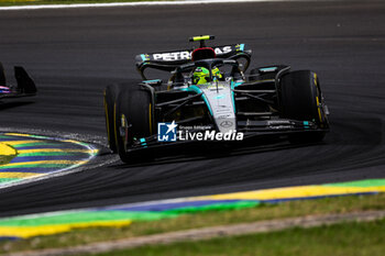 02/11/2024 - 44 HAMILTON Lewis (gbr), Mercedes AMG F1 Team W15, action during the Formula 1 Grande Premio de Sao Paulo 2024, 21th round of the 2024 Formula One World Championship from November 1 to 3, 2024 on the Interlagos Circuit, in Sao Paulo, Brazil - F1 - SAO PAULO GRAND PRIX 2024 - FORMULA 1 - MOTORI