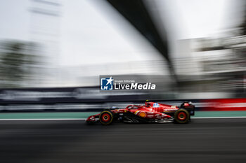 02/11/2024 - 55 SAINZ Carlos (spa), Scuderia Ferrari SF-24, action during the Formula 1 Grande Premio de Sao Paulo 2024, 21th round of the 2024 Formula One World Championship from November 1 to 3, 2024 on the Interlagos Circuit, in Sao Paulo, Brazil - F1 - SAO PAULO GRAND PRIX 2024 - FORMULA 1 - MOTORI