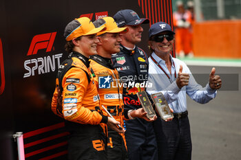 02/11/2024 - NORRIS Lando (gbr), McLaren F1 Team MCL38, portrait VERSTAPPEN Max (ned), Red Bull Racing RB20, portrait PIASTRI Oscar (aus), McLaren F1 Team MCL38, portrait Emerson Fittipaldi portrait during the Formula 1 Grande Premio de Sao Paulo 2024, 21th round of the 2024 Formula One World Championship from November 1 to 3, 2024 on the Interlagos Circuit, in Sao Paulo, Brazil - F1 - SAO PAULO GRAND PRIX 2024 - FORMULA 1 - MOTORI