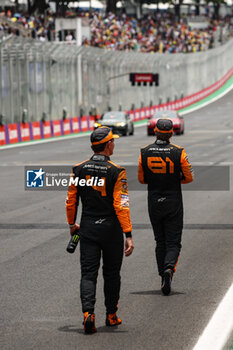 02/11/2024 - NORRIS Lando (gbr), McLaren F1 Team MCL38, portrait PIASTRI Oscar (aus), McLaren F1 Team MCL38, portrait during the Formula 1 Grande Premio de Sao Paulo 2024, 21th round of the 2024 Formula One World Championship from November 1 to 3, 2024 on the Interlagos Circuit, in Sao Paulo, Brazil - F1 - SAO PAULO GRAND PRIX 2024 - FORMULA 1 - MOTORI