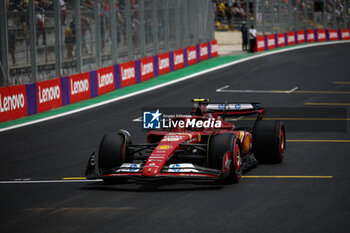 02/11/2024 - 55 SAINZ Carlos (spa), Scuderia Ferrari SF-24, action during the Formula 1 Grande Premio de Sao Paulo 2024, 21th round of the 2024 Formula One World Championship from November 1 to 3, 2024 on the Interlagos Circuit, in Sao Paulo, Brazil - F1 - SAO PAULO GRAND PRIX 2024 - FORMULA 1 - MOTORI