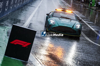 02/11/2024 - FIA Aston Martin Vantage Safety Car, rain, pluie, during the Formula 1 Grande Premio de Sao Paulo 2024, 21th round of the 2024 Formula One World Championship from November 1 to 3, 2024 on the Interlagos Circuit, in Sao Paulo, Brazil - F1 - SAO PAULO GRAND PRIX 2024 - FORMULA 1 - MOTORI