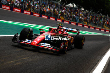 02/11/2024 - 55 SAINZ Carlos (spa), Scuderia Ferrari SF-24, action during the Formula 1 Grande Premio de Sao Paulo 2024, 21th round of the 2024 Formula One World Championship from November 1 to 3, 2024 on the Interlagos Circuit, in Sao Paulo, Brazil - F1 - SAO PAULO GRAND PRIX 2024 - FORMULA 1 - MOTORI