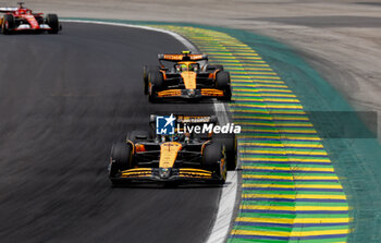 02/11/2024 - 81 PIASTRI Oscar (aus), McLaren F1 Team MCL38, action 04 NORRIS Lando (gbr), McLaren F1 Team MCL38, action during the Formula 1 Grande Premio de Sao Paulo 2024, 21th round of the 2024 Formula One World Championship from November 1 to 3, 2024 on the Interlagos Circuit, in Sao Paulo, Brazil - F1 - SAO PAULO GRAND PRIX 2024 - FORMULA 1 - MOTORI