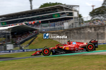 02/11/2024 - 55 SAINZ Carlos (spa), Scuderia Ferrari SF-24, action during the Formula 1 Grande Premio de Sao Paulo 2024, 21th round of the 2024 Formula One World Championship from November 1 to 3, 2024 on the Interlagos Circuit, in Sao Paulo, Brazil - F1 - SAO PAULO GRAND PRIX 2024 - FORMULA 1 - MOTORI