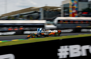 02/11/2024 - 81 PIASTRI Oscar (aus), McLaren F1 Team MCL38, action during the Formula 1 Grande Premio de Sao Paulo 2024, 21th round of the 2024 Formula One World Championship from November 1 to 3, 2024 on the Interlagos Circuit, in Sao Paulo, Brazil - F1 - SAO PAULO GRAND PRIX 2024 - FORMULA 1 - MOTORI