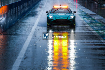 02/11/2024 - FIA Aston Martin Vantage Safety Car, rain, pluie, illustration pitlane, during the Formula 1 Grande Premio de Sao Paulo 2024, 21th round of the 2024 Formula One World Championship from November 1 to 3, 2024 on the Interlagos Circuit, in Sao Paulo, Brazil - F1 - SAO PAULO GRAND PRIX 2024 - FORMULA 1 - MOTORI