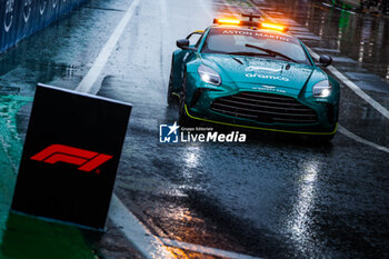 02/11/2024 - FIA Aston Martin Vantage Safety Car, rain, pluie, illustration pitlane, during the Formula 1 Grande Premio de Sao Paulo 2024, 21th round of the 2024 Formula One World Championship from November 1 to 3, 2024 on the Interlagos Circuit, in Sao Paulo, Brazil - F1 - SAO PAULO GRAND PRIX 2024 - FORMULA 1 - MOTORI