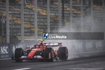 03/11/2024 - 55 SAINZ Carlos (spa), Scuderia Ferrari SF-24, action during the Formula 1 Grande Premio de Sao Paulo 2024, 21th round of the 2024 Formula One World Championship from November 1 to 3, 2024 on the Interlagos Circuit, in Sao Paulo, Brazil - F1 - SAO PAULO GRAND PRIX 2024 - FORMULA 1 - MOTORI