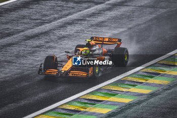 03/11/2024 - 04 NORRIS Lando (gbr), McLaren F1 Team MCL38, action during the Formula 1 Grande Premio de Sao Paulo 2024, 21th round of the 2024 Formula One World Championship from November 1 to 3, 2024 on the Interlagos Circuit, in Sao Paulo, Brazil - F1 - SAO PAULO GRAND PRIX 2024 - FORMULA 1 - MOTORI