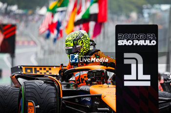 03/11/2024 - NORRIS Lando (gbr), McLaren F1 Team MCL38, portrait pole position during the Formula 1 Grande Premio de Sao Paulo 2024, 21th round of the 2024 Formula One World Championship from November 1 to 3, 2024 on the Interlagos Circuit, in Sao Paulo, Brazil - F1 - SAO PAULO GRAND PRIX 2024 - FORMULA 1 - MOTORI