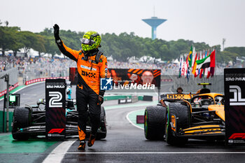 03/11/2024 - NORRIS Lando (gbr), McLaren F1 Team MCL38, portrait pole position during the Formula 1 Grande Premio de Sao Paulo 2024, 21th round of the 2024 Formula One World Championship from November 1 to 3, 2024 on the Interlagos Circuit, in Sao Paulo, Brazil - F1 - SAO PAULO GRAND PRIX 2024 - FORMULA 1 - MOTORI