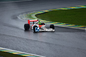 03/11/2024 - Lewis Hamilton driving the McLaren MP4/5B of Ayrton Senna during the Formula 1 Grande Premio de Sao Paulo 2024, 21th round of the 2024 Formula One World Championship from November 1 to 3, 2024 on the Interlagos Circuit, in Sao Paulo, Brazil - F1 - SAO PAULO GRAND PRIX 2024 - FORMULA 1 - MOTORI