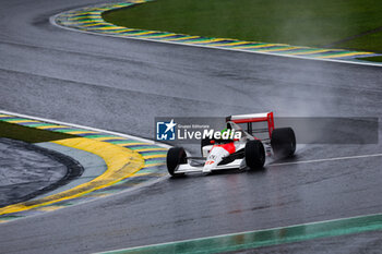 03/11/2024 - Lewis Hamilton driving the McLaren MP4/5B of Ayrton Senna during the Formula 1 Grande Premio de Sao Paulo 2024, 21th round of the 2024 Formula One World Championship from November 1 to 3, 2024 on the Interlagos Circuit, in Sao Paulo, Brazil - F1 - SAO PAULO GRAND PRIX 2024 - FORMULA 1 - MOTORI