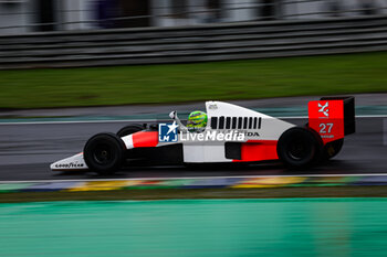 03/11/2024 - Lewis Hamilton driving the McLaren MP4/5B of Ayrton Senna during the Formula 1 Grande Premio de Sao Paulo 2024, 21th round of the 2024 Formula One World Championship from November 1 to 3, 2024 on the Interlagos Circuit, in Sao Paulo, Brazil - F1 - SAO PAULO GRAND PRIX 2024 - FORMULA 1 - MOTORI