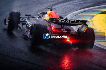 03/11/2024 - 01 VERSTAPPEN Max (nld), Red Bull Racing RB20, action during the Formula 1 Grande Premio de Sao Paulo 2024, 21th round of the 2024 Formula One World Championship from November 1 to 3, 2024 on the Interlagos Circuit, in Sao Paulo, Brazil - F1 - SAO PAULO GRAND PRIX 2024 - FORMULA 1 - MOTORI