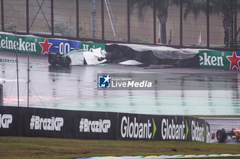 03/11/2024 - 14 ALONSO Fernando (spa), Aston Martin F1 Team AMR24, action crash, accident, during the Formula 1 Grande Premio de Sao Paulo 2024, 21th round of the 2024 Formula One World Championship from November 1 to 3, 2024 on the Interlagos Circuit, in Sao Paulo, Brazil - F1 - SAO PAULO GRAND PRIX 2024 - FORMULA 1 - MOTORI