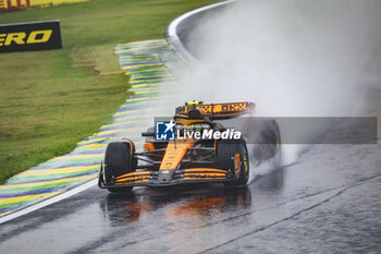 03/11/2024 - 04 NORRIS Lando (gbr), McLaren F1 Team MCL38, action during the Formula 1 Grande Premio de Sao Paulo 2024, 21th round of the 2024 Formula One World Championship from November 1 to 3, 2024 on the Interlagos Circuit, in Sao Paulo, Brazil - F1 - SAO PAULO GRAND PRIX 2024 - FORMULA 1 - MOTORI