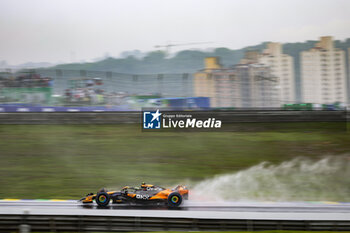 03/11/2024 - 04 NORRIS Lando (gbr), McLaren F1 Team MCL38, action during the Formula 1 Grande Premio de Sao Paulo 2024, 21th round of the 2024 Formula One World Championship from November 1 to 3, 2024 on the Interlagos Circuit, in Sao Paulo, Brazil - F1 - SAO PAULO GRAND PRIX 2024 - FORMULA 1 - MOTORI