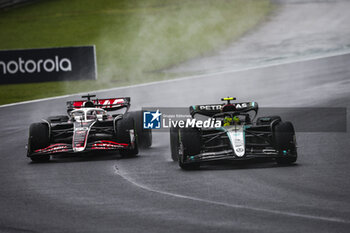 03/11/2024 - 44 HAMILTON Lewis (gbr), Mercedes AMG F1 Team W15, 50 BEARMAN Ollie (gbr), Haas F1 Team VF-24 Ferrari, action during the Formula 1 Grande Premio de Sao Paulo 2024, 21th round of the 2024 Formula One World Championship from November 1 to 3, 2024 on the Interlagos Circuit, in Sao Paulo, Brazil - F1 - SAO PAULO GRAND PRIX 2024 - FORMULA 1 - MOTORI