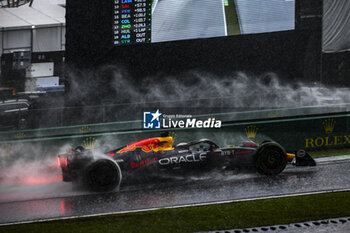 03/11/2024 - 01 VERSTAPPEN Max (nld), Red Bull Racing RB20, action during the Formula 1 Grande Premio de Sao Paulo 2024, 21th round of the 2024 Formula One World Championship from November 1 to 3, 2024 on the Interlagos Circuit, in Sao Paulo, Brazil - F1 - SAO PAULO GRAND PRIX 2024 - FORMULA 1 - MOTORI