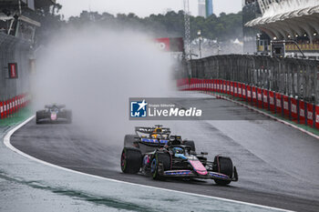 03/11/2024 - 31 OCON Esteban (fra), Alpine F1 Team A524, 01 VERSTAPPEN Max (nld), Red Bull Racing RB20, action during the Formula 1 Grande Premio de Sao Paulo 2024, 21th round of the 2024 Formula One World Championship from November 1 to 3, 2024 on the Interlagos Circuit, in Sao Paulo, Brazil - F1 - SAO PAULO GRAND PRIX 2024 - FORMULA 1 - MOTORI