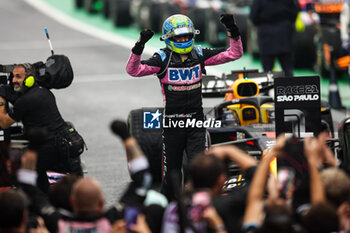 03/11/2024 - OCON Esteban (fra), Alpine F1 Team A524, portrait celebrates the podium during the Formula 1 Grande Premio de Sao Paulo 2024, 21th round of the 2024 Formula One World Championship from November 1 to 3, 2024 on the Interlagos Circuit, in Sao Paulo, Brazil - F1 - SAO PAULO GRAND PRIX 2024 - FORMULA 1 - MOTORI