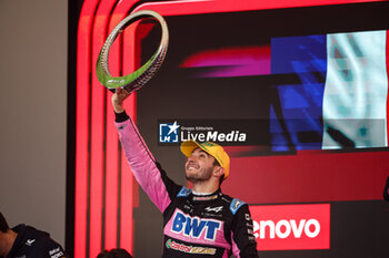 03/11/2024 - OCON Esteban (fra), Alpine F1 Team A524, portrait podium trophy during the Formula 1 Grande Premio de Sao Paulo 2024, 21th round of the 2024 Formula One World Championship from November 1 to 3, 2024 on the Interlagos Circuit, in Sao Paulo, Brazil - F1 - SAO PAULO GRAND PRIX 2024 - FORMULA 1 - MOTORI