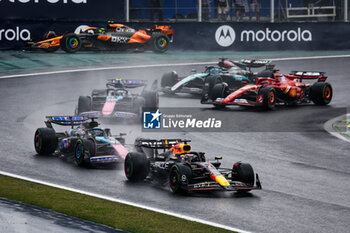 03/11/2024 - 01 VERSTAPPEN Max (nld), Red Bull Racing RB20, 31 OCON Esteban (fra), Alpine F1 Team A524, GASLY Pierre (fra), Alpine F1 Team A524, NORRIS Lando (gbr), McLaren F1 Team MCL38, during the Formula 1 Grande Premio de Sao Paulo 2024, 21th round of the 2024 Formula One World Championship from November 1 to 3, 2024 on the Interlagos Circuit, in Sao Paulo, Brazil - F1 - SAO PAULO GRAND PRIX 2024 - FORMULA 1 - MOTORI