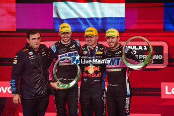 03/11/2024 - VERSTAPPEN Max (ned), Red Bull Racing RB20, OCON Esteban (fra), Alpine F1 Team A524, GASLY Pierre (fra), Alpine F1 Team A524, portrait podium during the Formula 1 Grande Premio de Sao Paulo 2024, 21th round of the 2024 Formula One World Championship from November 1 to 3, 2024 on the Interlagos Circuit, in Sao Paulo, Brazil - F1 - SAO PAULO GRAND PRIX 2024 - FORMULA 1 - MOTORI