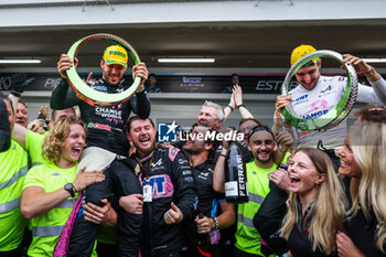 03/11/2024 - GASLY Pierre (fra), Alpine F1 Team A524, OCON Esteban (fra), Alpine F1 Team A524, portrait celebration during the Formula 1 Grande Premio de Sao Paulo 2024, 21th round of the 2024 Formula One World Championship from November 1 to 3, 2024 on the Interlagos Circuit, in Sao Paulo, Brazil - F1 - SAO PAULO GRAND PRIX 2024 - FORMULA 1 - MOTORI