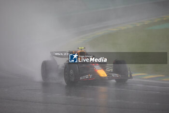 03/11/2024 - 11 PEREZ Sergio (mex), Red Bull Racing RB20, action during the Formula 1 Grande Premio de Sao Paulo 2024, 21th round of the 2024 Formula One World Championship from November 1 to 3, 2024 on the Interlagos Circuit, in Sao Paulo, Brazil - F1 - SAO PAULO GRAND PRIX 2024 - FORMULA 1 - MOTORI