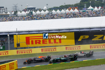 03/11/2024 - 11 PEREZ Sergio (mex), Red Bull Racing RB20, action 44 HAMILTON Lewis (gbr), Mercedes AMG F1 Team W15, action 50 BEARMAN Ollie (gbr), Haas F1 Team VF-24 Ferrari, action during the Formula 1 Grande Premio de Sao Paulo 2024, 21th round of the 2024 Formula One World Championship from November 1 to 3, 2024 on the Interlagos Circuit, in Sao Paulo, Brazil - F1 - SAO PAULO GRAND PRIX 2024 - FORMULA 1 - MOTORI