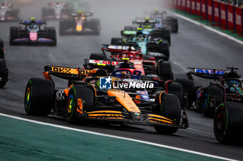 03/11/2024 - 04 NORRIS Lando (gbr), McLaren F1 Team MCL38, action during the Formula 1 Grande Premio de Sao Paulo 2024, 21th round of the 2024 Formula One World Championship from November 1 to 3, 2024 on the Interlagos Circuit, in Sao Paulo, Brazil - F1 - SAO PAULO GRAND PRIX 2024 - FORMULA 1 - MOTORI