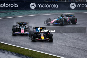 03/11/2024 - 01 VERSTAPPEN Max (nld), Red Bull Racing RB20, 31 OCON Esteban (fra), Alpine F1 Team A524, action during the Formula 1 Grande Premio de Sao Paulo 2024, 21th round of the 2024 Formula One World Championship from November 1 to 3, 2024 on the Interlagos Circuit, in Sao Paulo, Brazil - F1 - SAO PAULO GRAND PRIX 2024 - FORMULA 1 - MOTORI