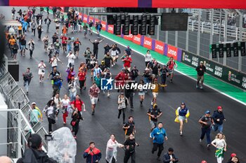 03/11/2024 - Fans invading the track for podium during the Formula 1 Grande Premio de Sao Paulo 2024, 21th round of the 2024 Formula One World Championship from November 1 to 3, 2024 on the Interlagos Circuit, in Sao Paulo, Brazil - F1 - SAO PAULO GRAND PRIX 2024 - FORMULA 1 - MOTORI