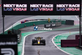 03/11/2024 - 01 VERSTAPPEN Max (nld), Red Bull Racing RB20, action during the Formula 1 Grande Premio de Sao Paulo 2024, 21th round of the 2024 Formula One World Championship from November 1 to 3, 2024 on the Interlagos Circuit, in Sao Paulo, Brazil - F1 - SAO PAULO GRAND PRIX 2024 - FORMULA 1 - MOTORI