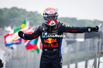 03/11/2024 - VERSTAPPEN Max (ned), Red Bull Racing RB20, portrait celebration during the Formula 1 Grande Premio de Sao Paulo 2024, 21th round of the 2024 Formula One World Championship from November 1 to 3, 2024 on the Interlagos Circuit, in Sao Paulo, Brazil - F1 - SAO PAULO GRAND PRIX 2024 - FORMULA 1 - MOTORI