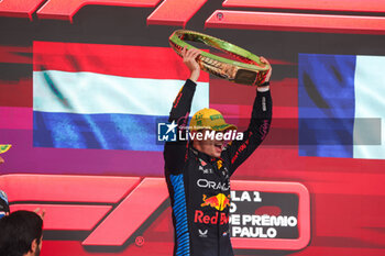 03/11/2024 - VERSTAPPEN Max (ned), Red Bull Racing RB20, portrait podium during the Formula 1 Grande Premio de Sao Paulo 2024, 21th round of the 2024 Formula One World Championship from November 1 to 3, 2024 on the Interlagos Circuit, in Sao Paulo, Brazil - F1 - SAO PAULO GRAND PRIX 2024 - FORMULA 1 - MOTORI