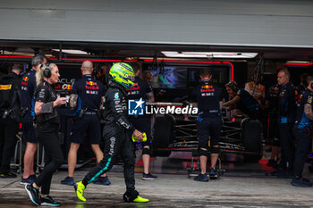 03/11/2024 - HAMILTON Lewis (gbr), Mercedes AMG F1 Team W15, VERSTAPPEN Max (ned), Red Bull Racing RB20, portrait during the Formula 1 Grande Premio de Sao Paulo 2024, 21th round of the 2024 Formula One World Championship from November 1 to 3, 2024 on the Interlagos Circuit, in Sao Paulo, Brazil - F1 - SAO PAULO GRAND PRIX 2024 - FORMULA 1 - MOTORI