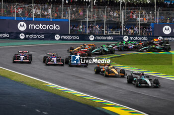 03/11/2024 - start of the race, depart, 63 RUSSELL George (gbr), Mercedes AMG F1 Team W15, 04 NORRIS Lando (gbr), McLaren F1 Team MCL38, action during the Formula 1 Grande Premio de Sao Paulo 2024, 21th round of the 2024 Formula One World Championship from November 1 to 3, 2024 on the Interlagos Circuit, in Sao Paulo, Brazil - F1 - SAO PAULO GRAND PRIX 2024 - FORMULA 1 - MOTORI