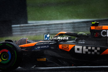 03/11/2024 - 04 NORRIS Lando (gbr), McLaren F1 Team MCL38, action during the Formula 1 Grande Premio de Sao Paulo 2024, 21th round of the 2024 Formula One World Championship from November 1 to 3, 2024 on the Interlagos Circuit, in Sao Paulo, Brazil - F1 - SAO PAULO GRAND PRIX 2024 - FORMULA 1 - MOTORI