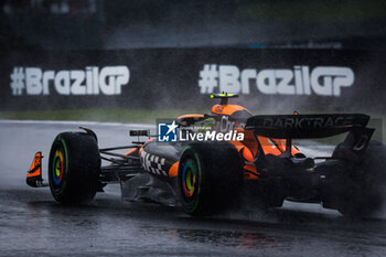 03/11/2024 - 04 NORRIS Lando (gbr), McLaren F1 Team MCL38, action during the Formula 1 Grande Premio de Sao Paulo 2024, 21th round of the 2024 Formula One World Championship from November 1 to 3, 2024 on the Interlagos Circuit, in Sao Paulo, Brazil - F1 - SAO PAULO GRAND PRIX 2024 - FORMULA 1 - MOTORI