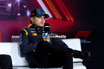 21/11/2024 - NORRIS Lando (gbr), McLaren F1 Team MCL38, portrait during the Formula 1 Heineken Silver Las Vegas Grand Prix 2024, 22th round of the 2024 Formula One World Championship from November 21 to 23, 2024 on the Las Vegas Strip Circuit, in Las Vegas, United States of America - F1 - LAS VEGAS GRAND PRIX 2024 - FORMULA 1 - MOTORI